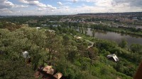 /album/fotogalerie-rozhledna-obora-v-zoo-praha/z-rozhledny-obora-se-otevira-panorama-prahy-jako-na-dlani-jpg1/